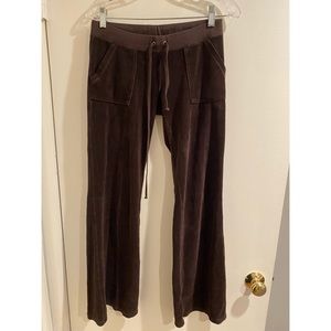 Juicy Couture velvet sweatpants with back pockets